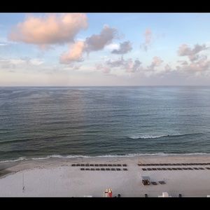 Meet your Posher, Valeria